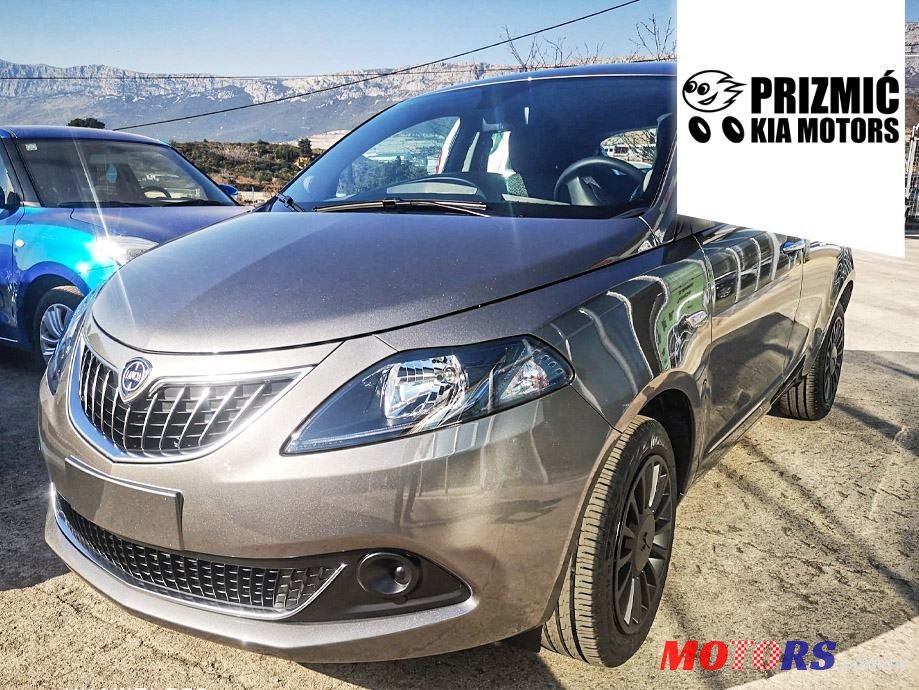 2022' Lancia Ypsilon 1.0 photo #1