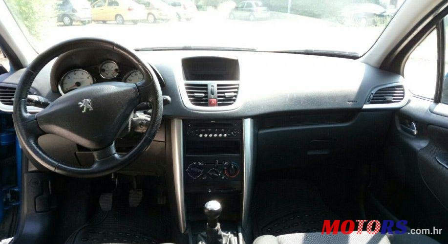 2009' Peugeot 207 Sport 1,6 16V Vti photo #2