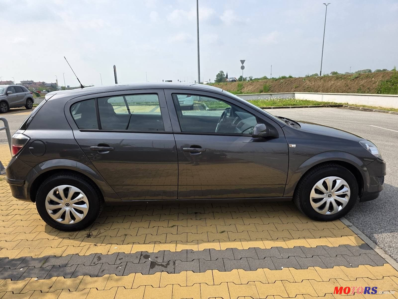 2011' Opel Astra 1,6 photo #6