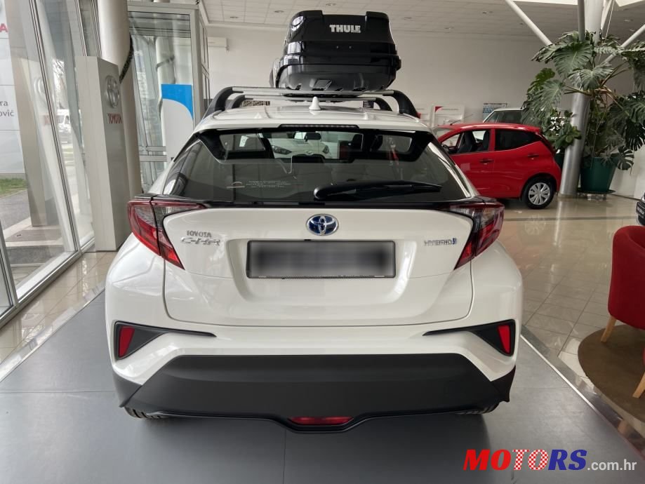 2023' Toyota C-HR 1,8 photo #2