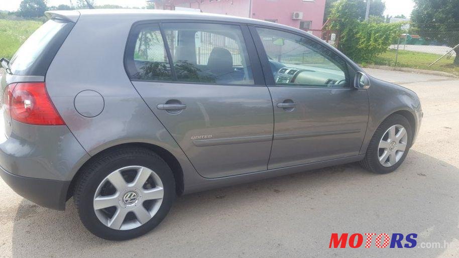 2007' Volkswagen Golf V 1,9 Tdi photo #1
