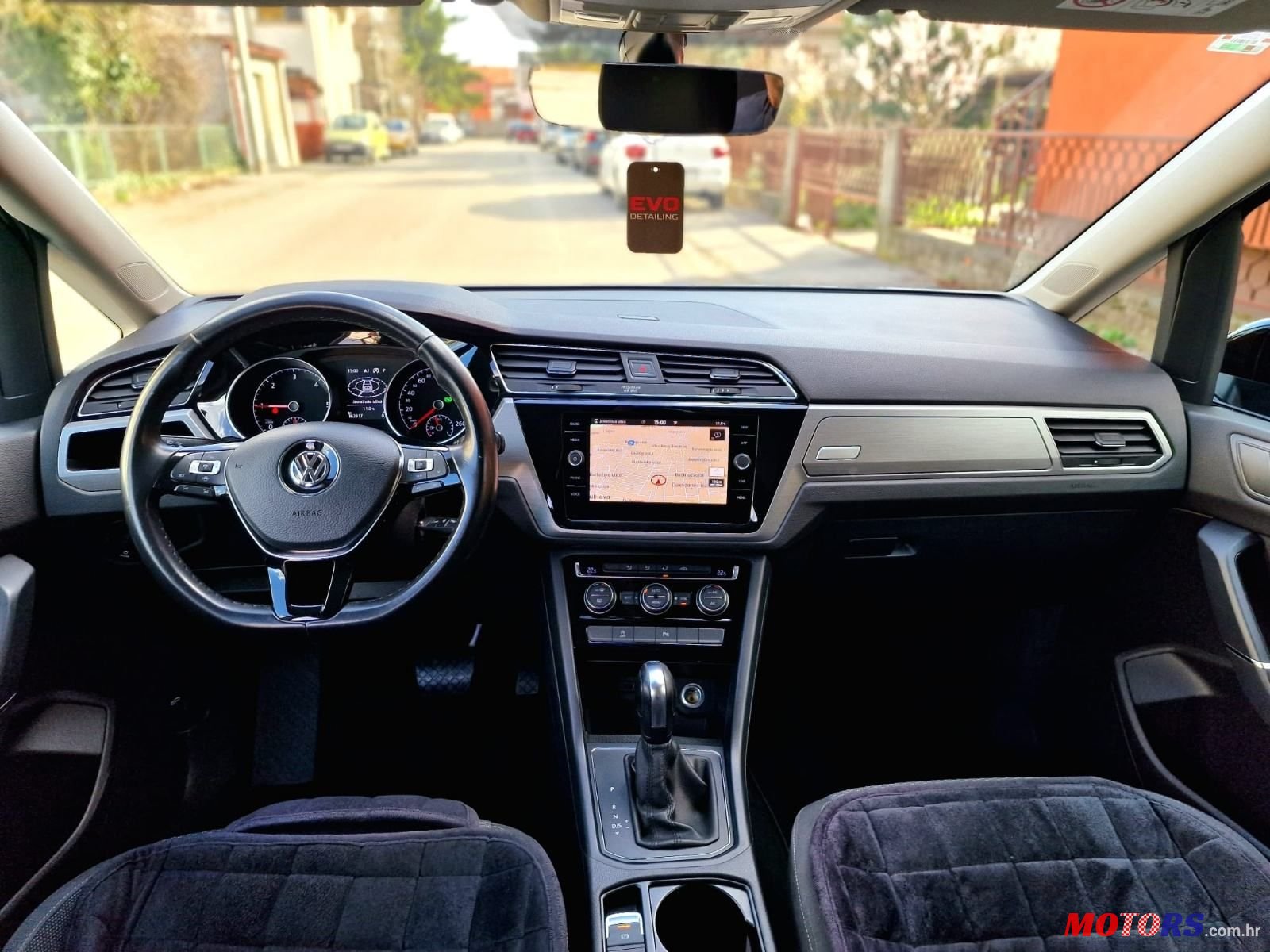 2019' Volkswagen Touran 2.0 Tdi photo #5