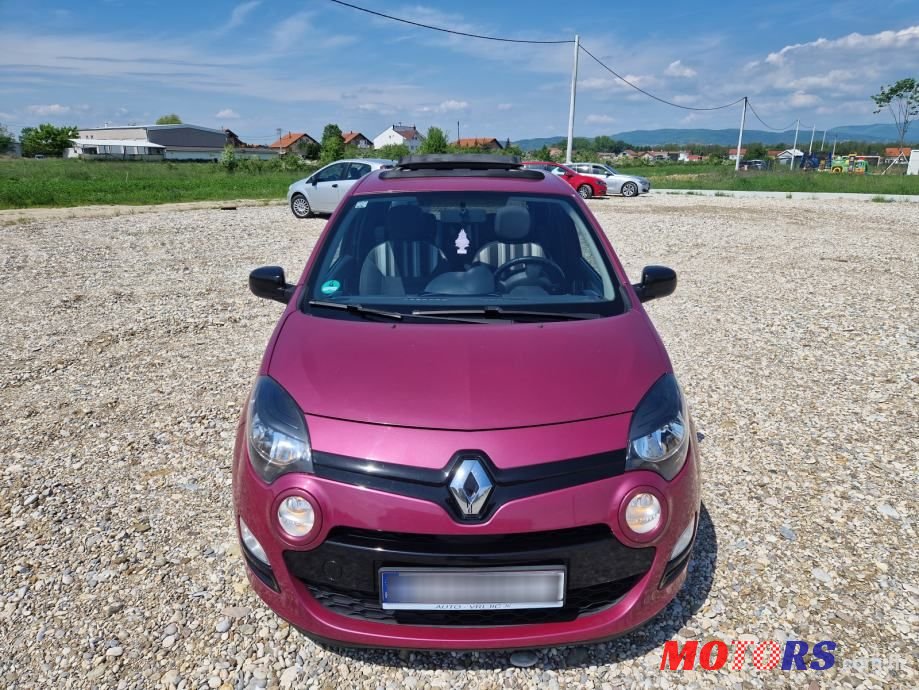 2014' Renault Twingo photo #2