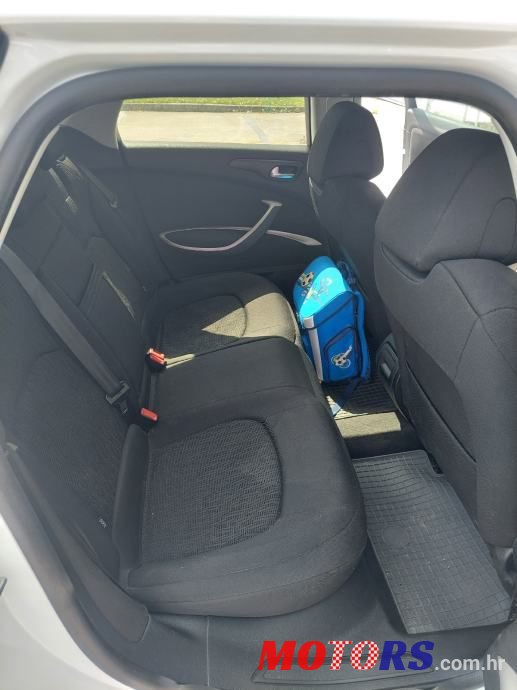 2012' Citroen C5 photo #5