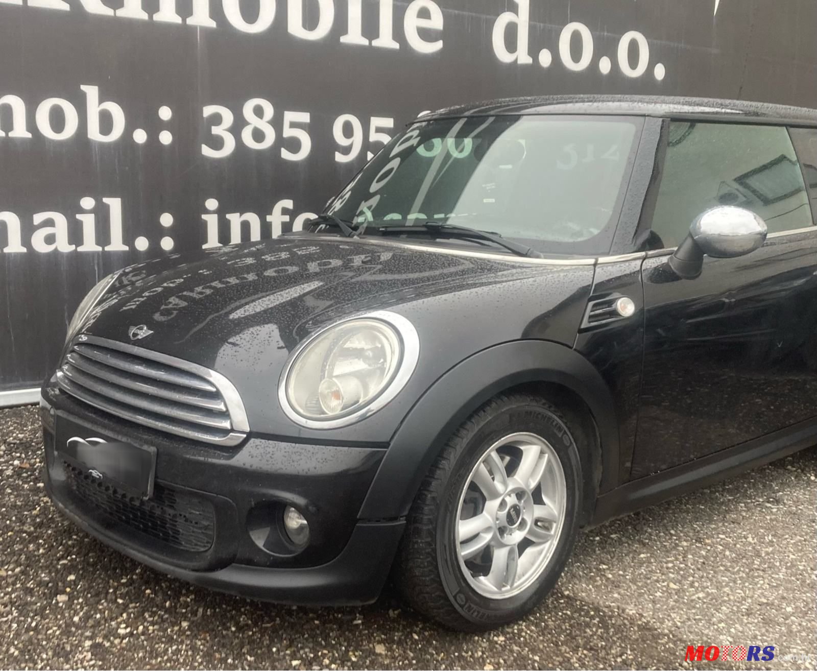 2013' MINI Cooper Cooper D photo #4