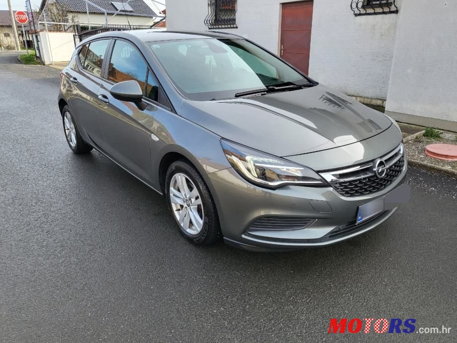 2018' Opel Astra 1.6 Cdti photo #2