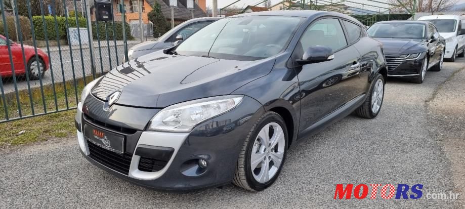 2010' Renault Megane Coupe 1,5 Dci photo #1