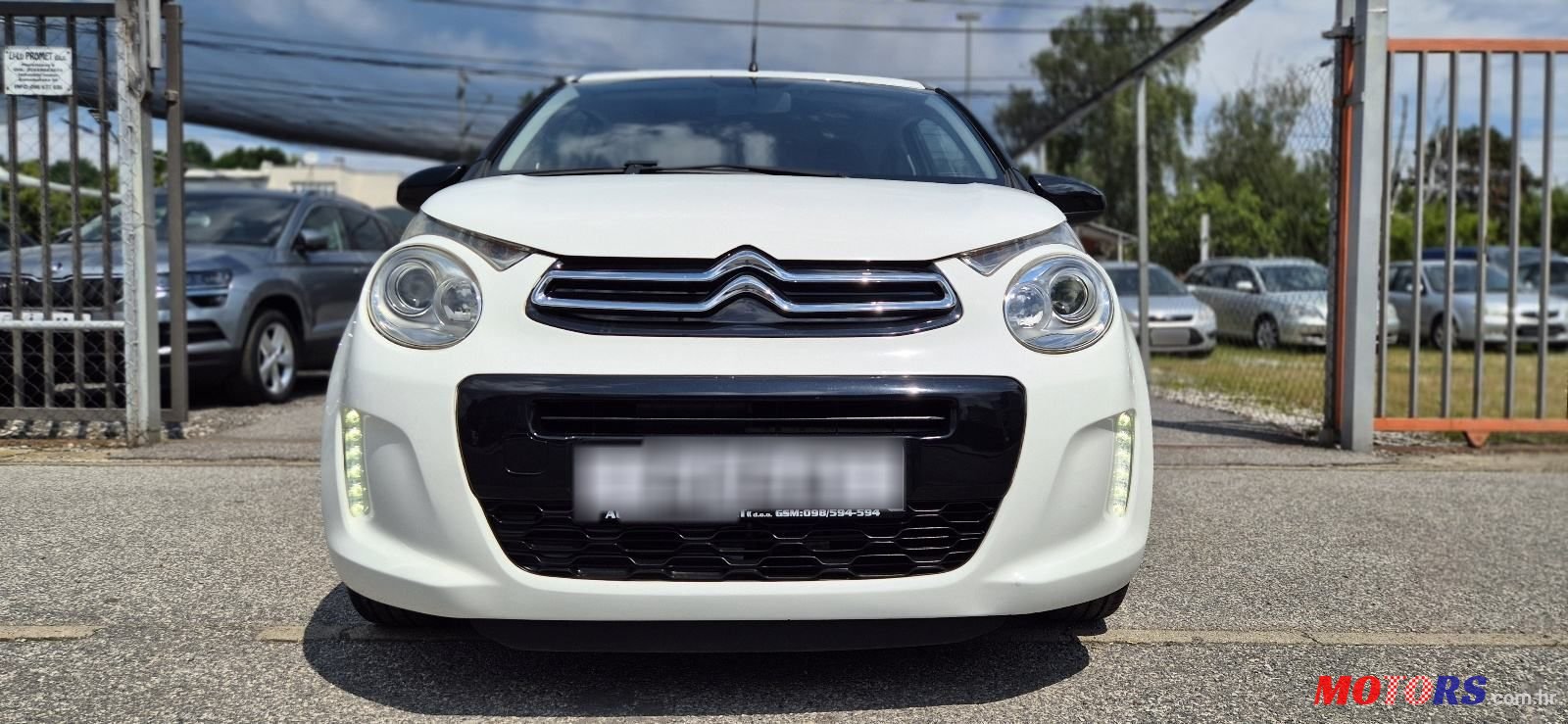 2015' Citroen C1 1,0 Vti 68 photo #1