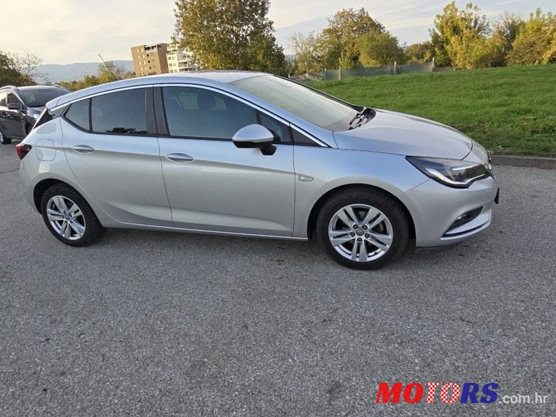 2019' Opel Astra 1,6 photo #5