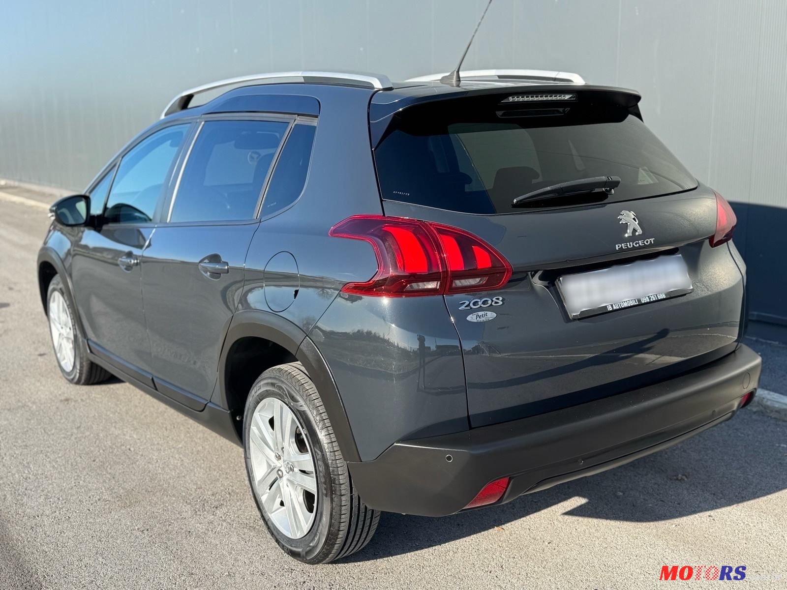 2019' Peugeot 2008 1,2 Puretech photo #5