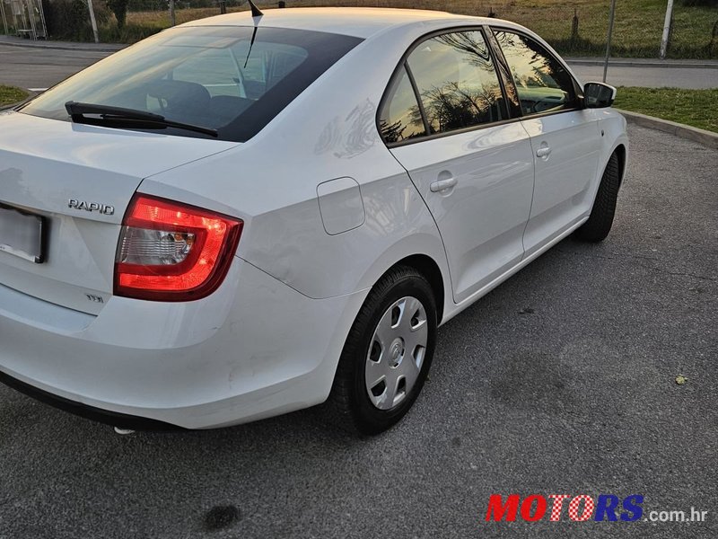 2013' Skoda Rapid 1,6 Tdi photo #2