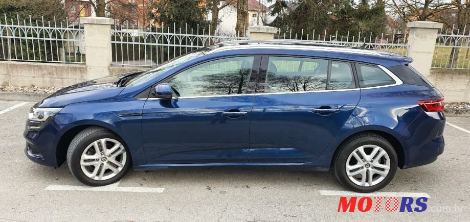 2019' Renault Megane Grandtour photo #3