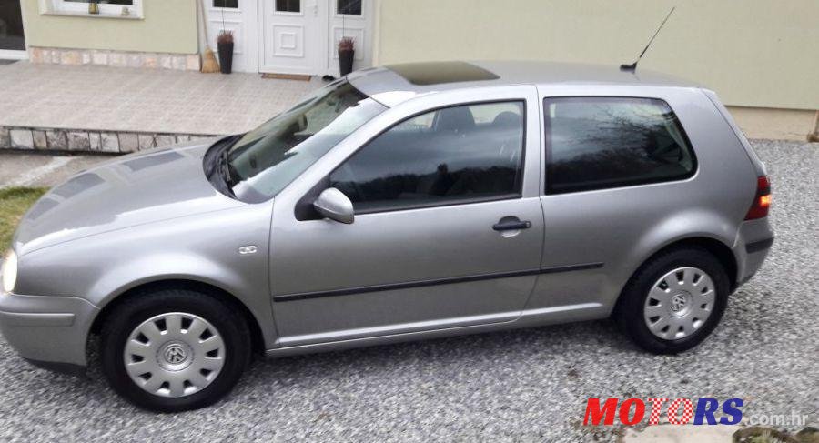 2002' Volkswagen Golf IV 1,9 Tdi photo #1