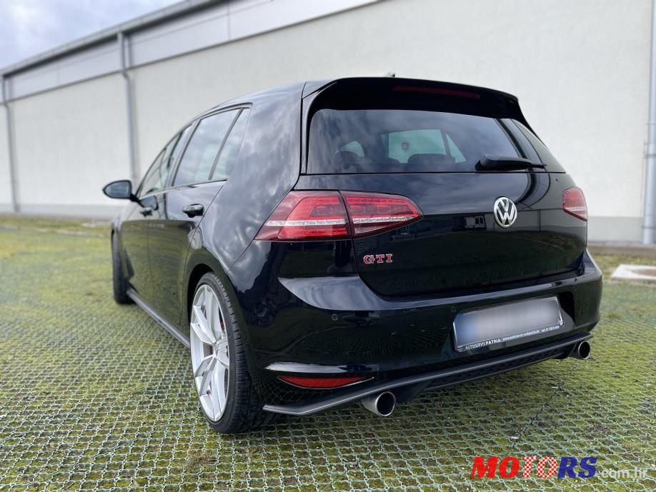 2013' Volkswagen Golf 7 Gti photo #4