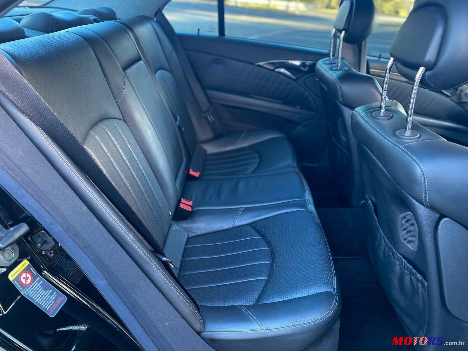 2004' Mercedes-Benz E-Class E55 AMG photo #2