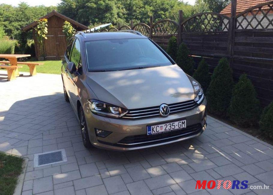 2016' Volkswagen Golf Sportsvan photo #2