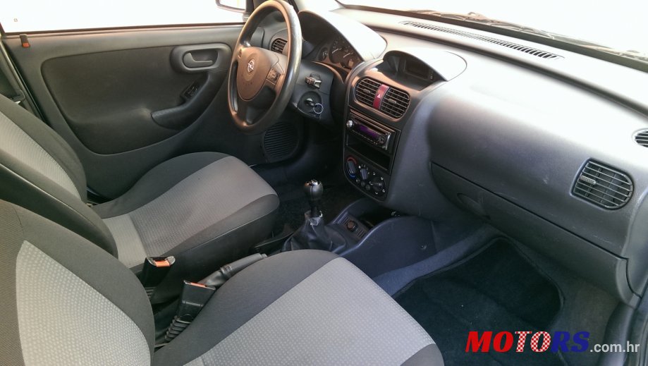 2006' Opel Campo photo #3