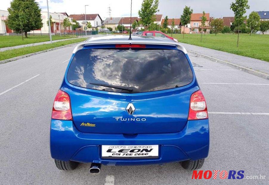 2008' Renault Twingo 1,5 Dci photo #2