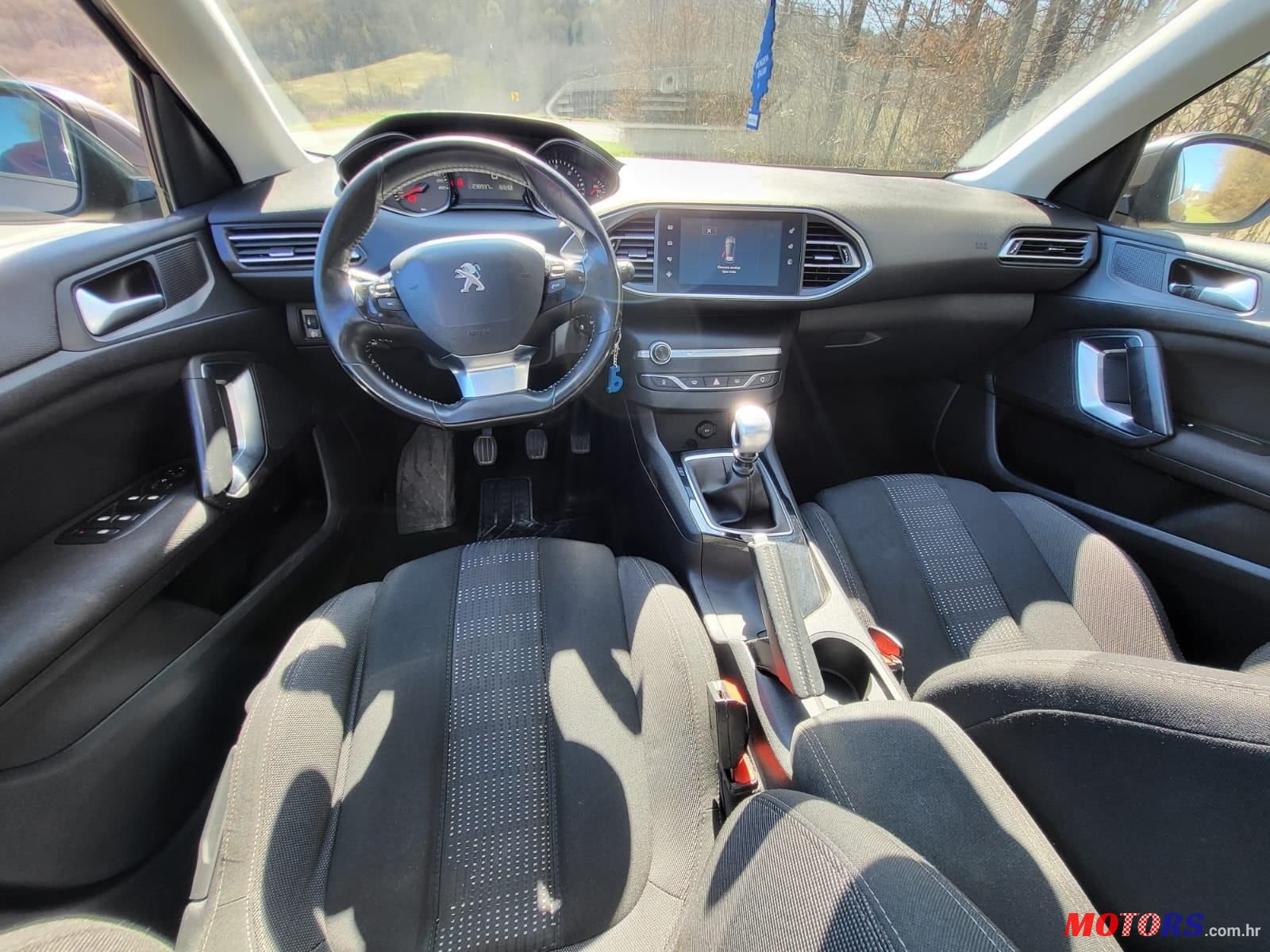 2015' Peugeot 308 1,6 Bluehdi photo #5