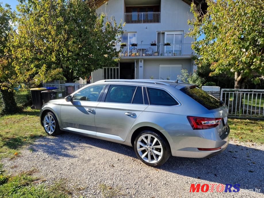 2018' Skoda Superb Combi photo #2