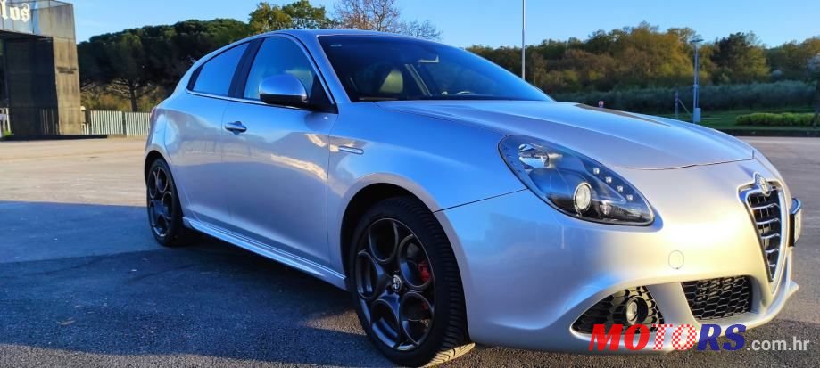 2012' Alfa Romeo Giulietta 2,0 D. N. A photo #4