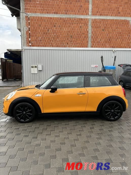 2015' MINI Cooper Sd photo #3