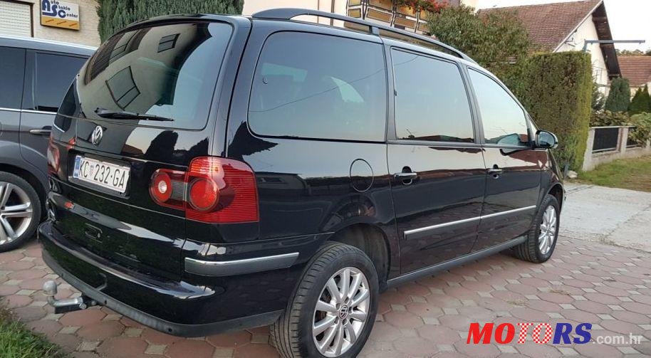 2010' Volkswagen Sharan 1,9 Tdi photo #2