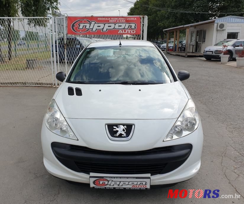 2010' Peugeot 206 photo #2