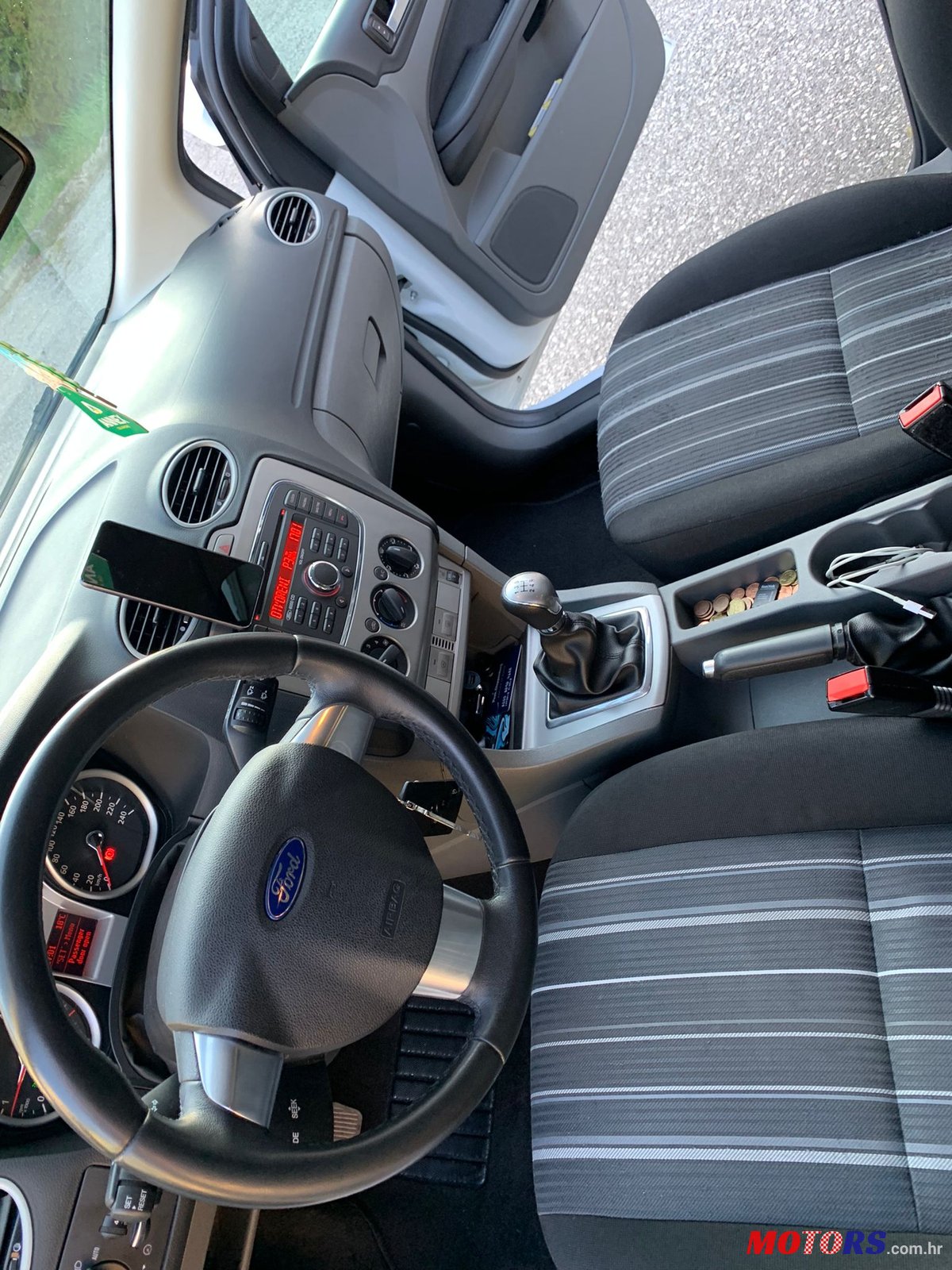 2011' Ford Focus photo #1