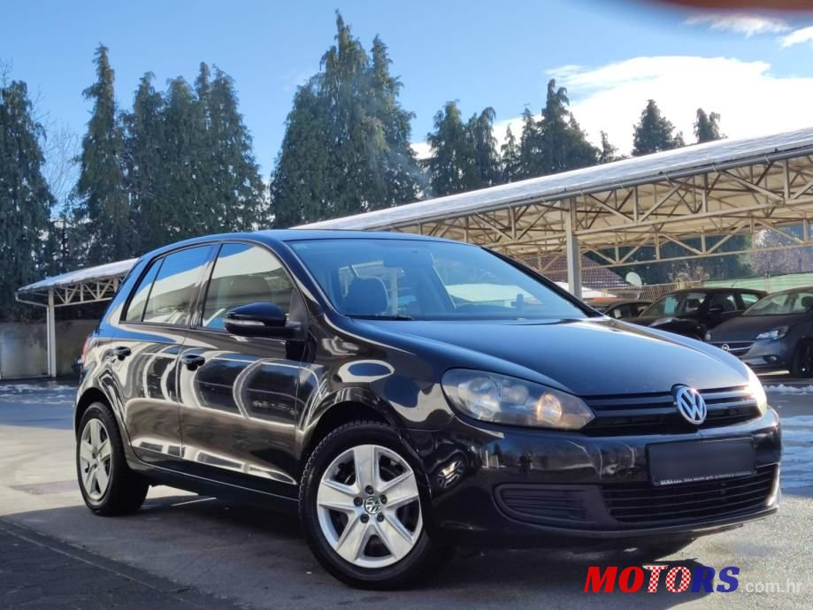 2010' Volkswagen Golf VI 1,6 Tdi photo #1