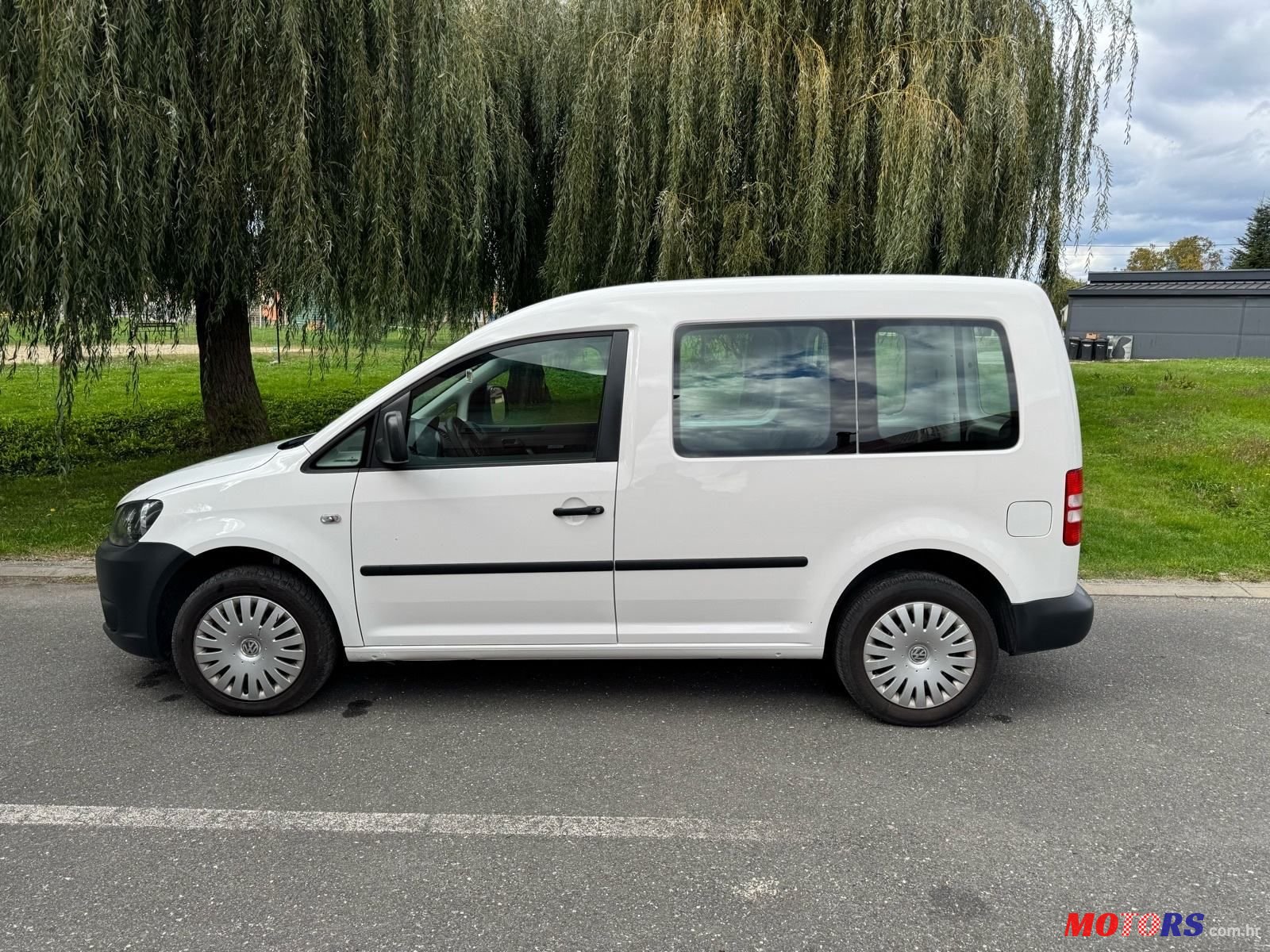 2015' Volkswagen Caddy 1,6 Tdi Bmt photo #5