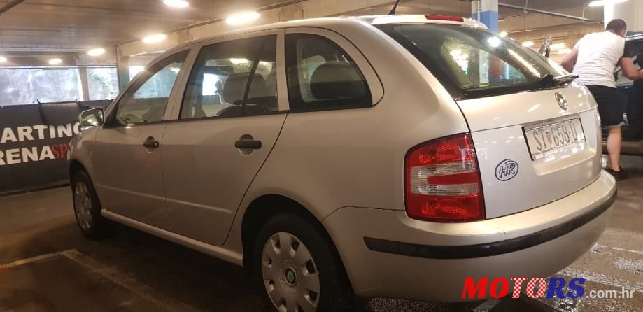 2007' Skoda Fabia Combi photo #6