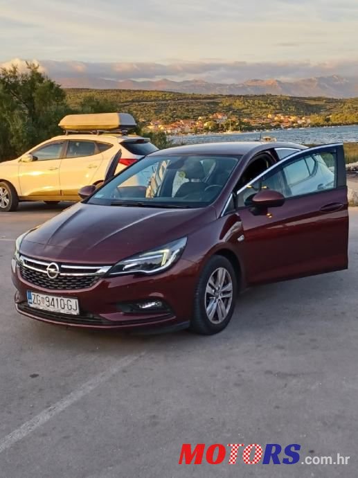 2018' Opel Astra 1.6 Cdti photo #3