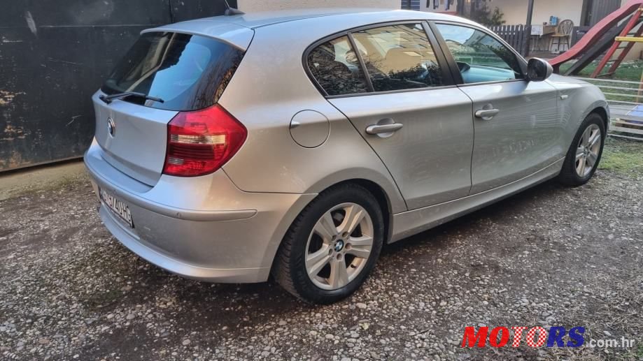 2011' BMW Serija 1 118D photo #4