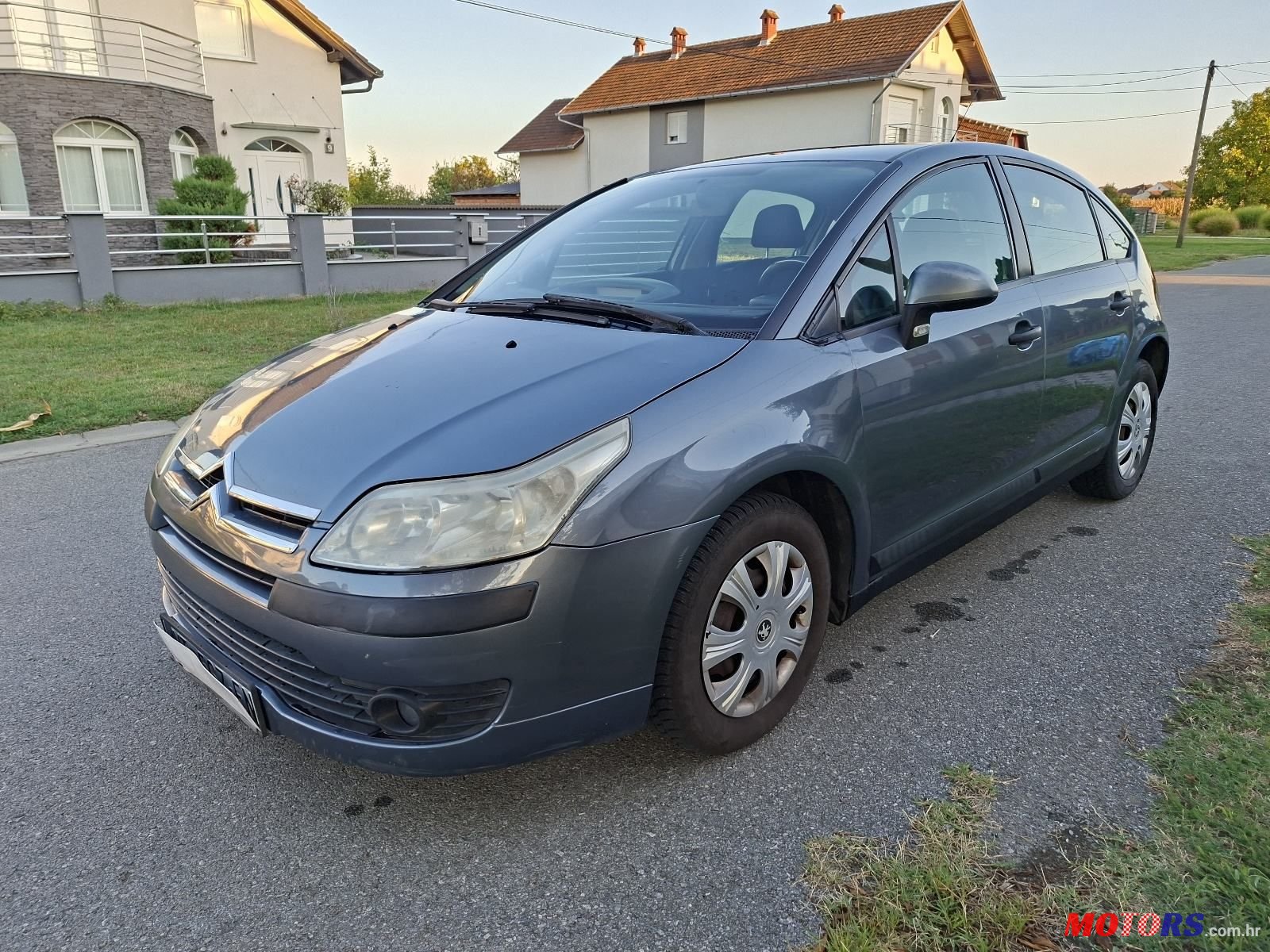 2006' Citroen C4 1 6 Hdi photo #1
