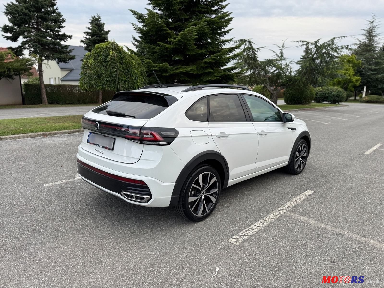 2022' Volkswagen Taigo R-Line photo #5