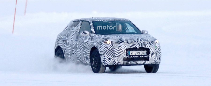 DS3 Crossback Spied For The First Time