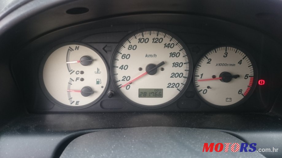 2003' Mazda Premacy photo #3