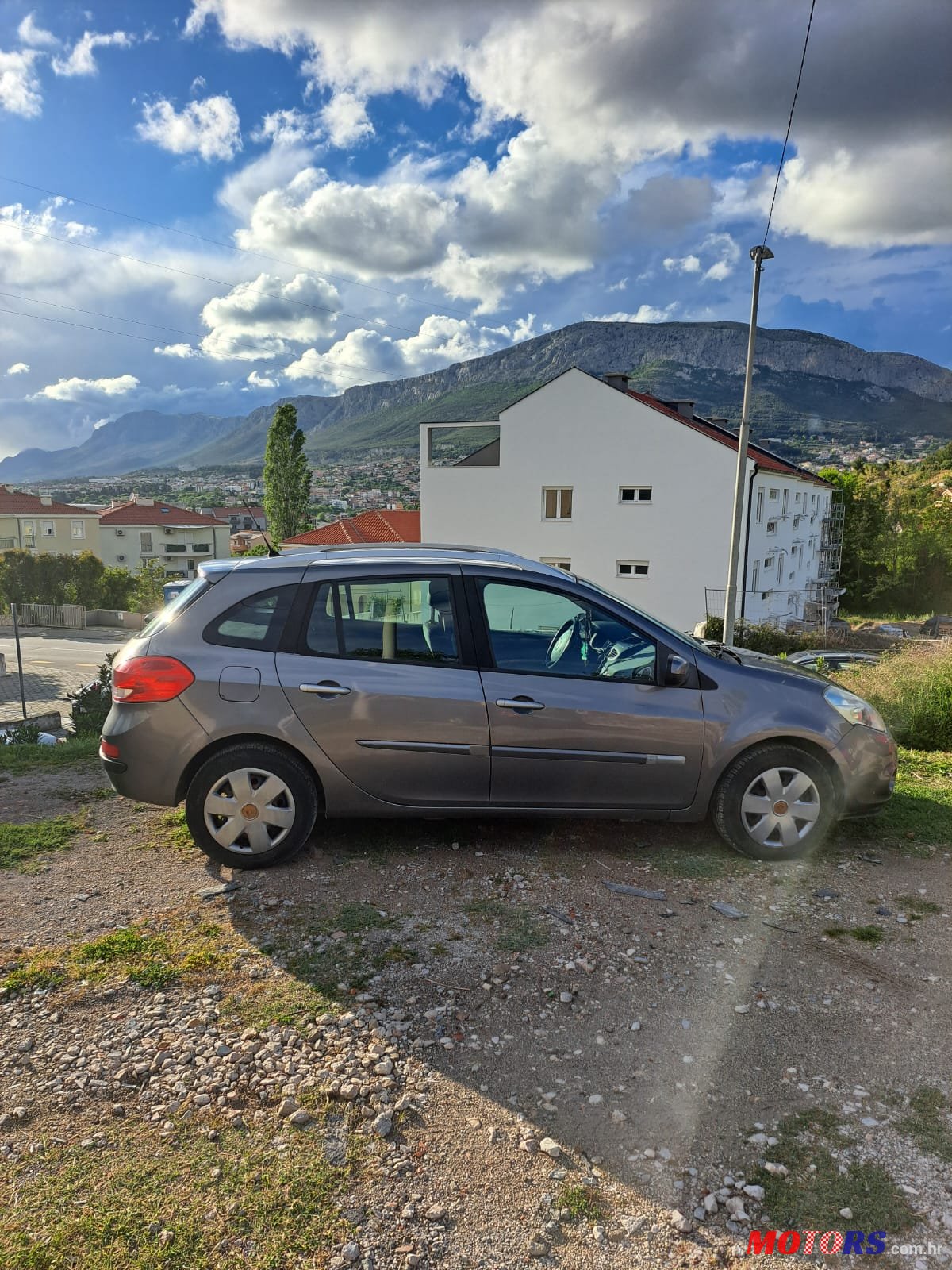2012' Renault Clio photo #3