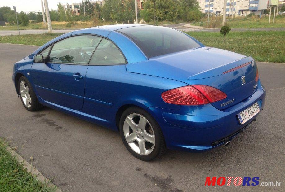 2004' Peugeot 307 Cc Cc 2,0 16V photo #2