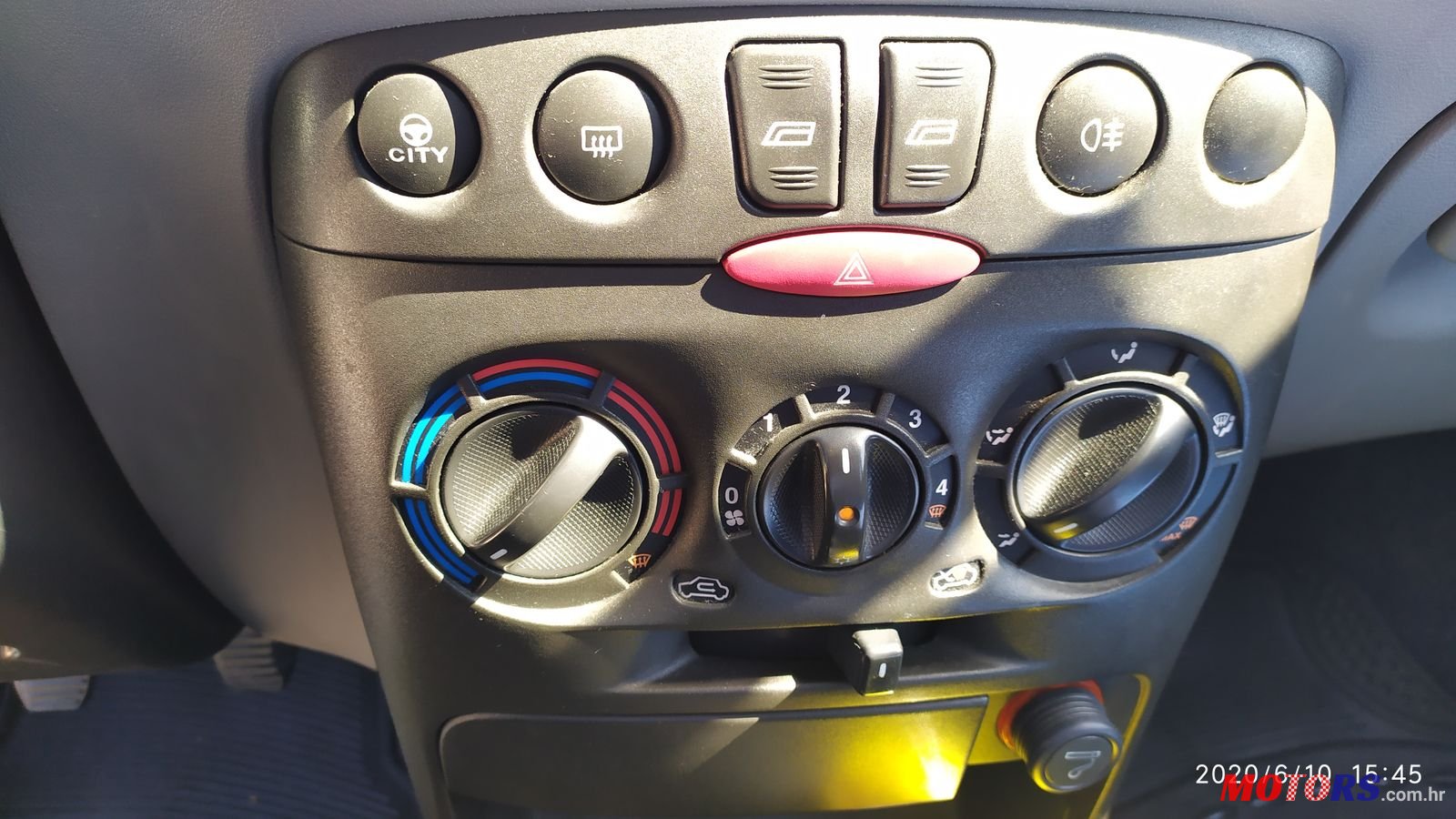 2002' Fiat Punto Active photo #2