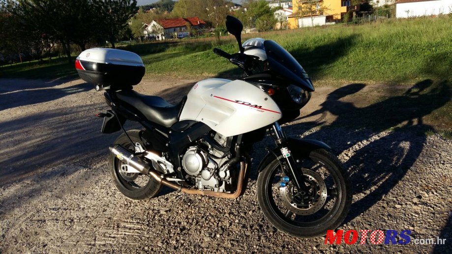 2004' Yamaha photo #1