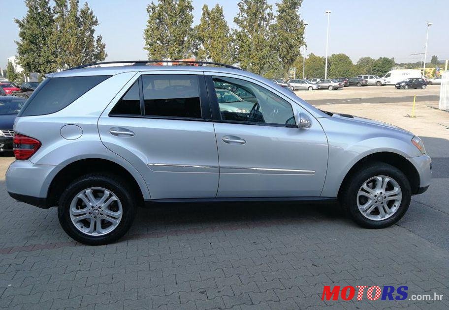 2008' Mercedes-Benz Ml 320 Cdi photo #1