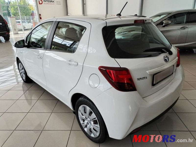 2016' Toyota Yaris Hybrid 1,5 Vvt-I photo #6