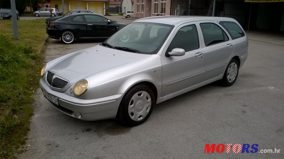 2003' Lancia Lybra photo #1
