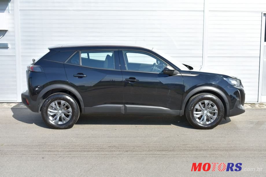 2021' Peugeot 2008 photo #3
