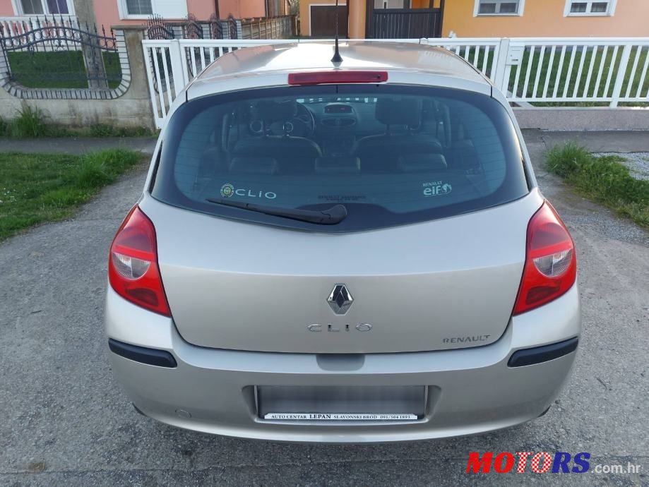 2006' Renault Clio 1,4 16V photo #6