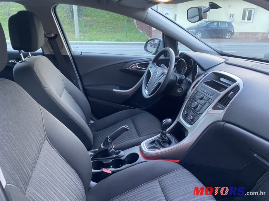 2017' Opel Astra 1,7 Cdti photo #6