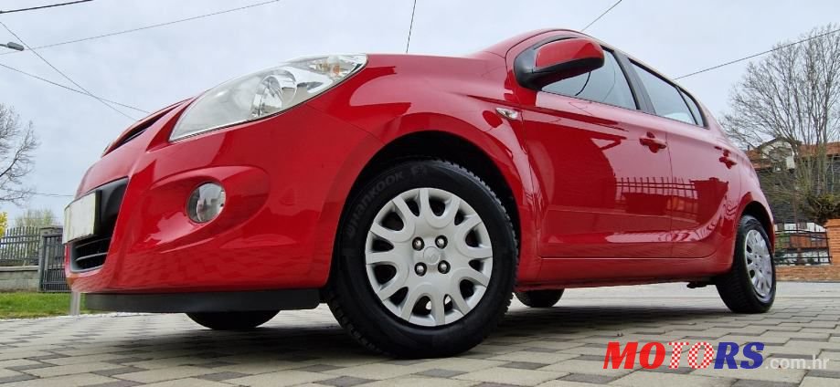 2010' Hyundai i20 1,2 photo #2