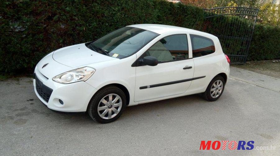 2010' Renault Clio 1,5 dCi photo #2
